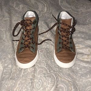 Boys boots